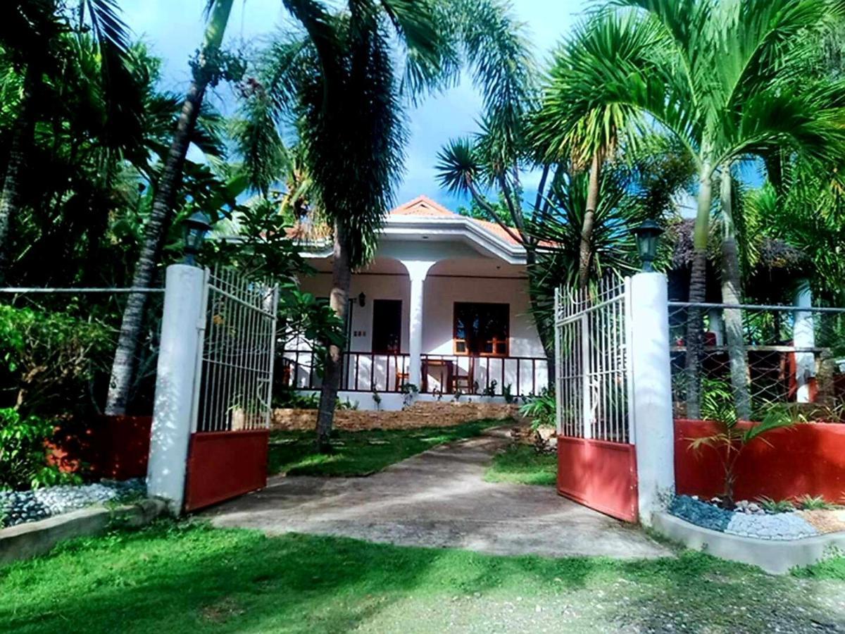 Palmera Palma Private 1-Br Bungalow In Moalboal Buitenkant foto